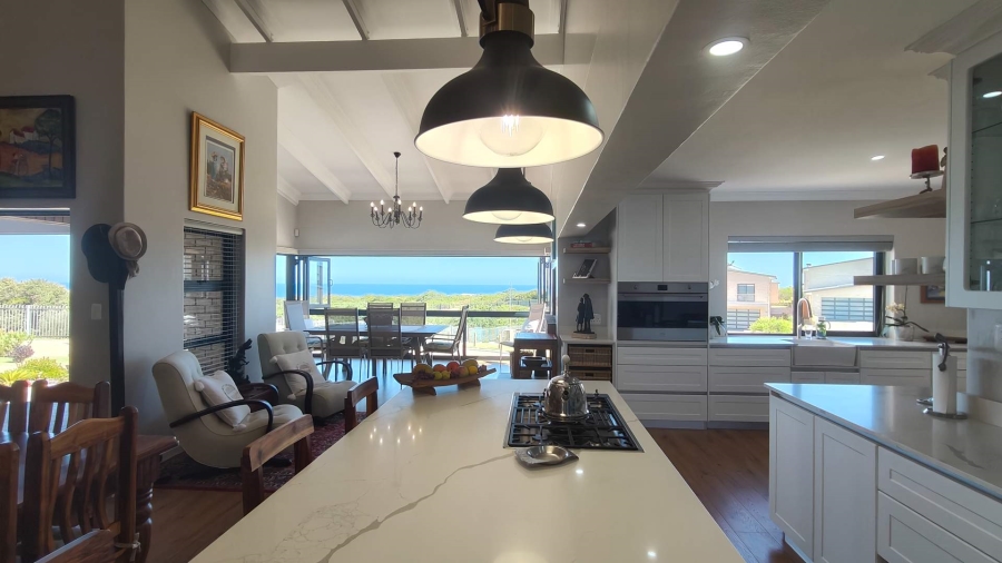 3 Bedroom Property for Sale in Blue Ridge Western Cape